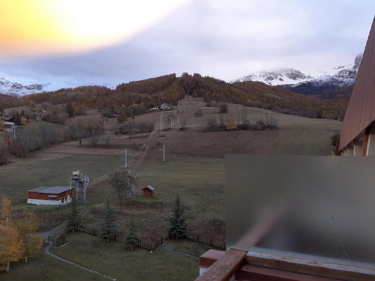 Appartement 2 Ch 40 M2 Au Pied Des Pistes De Ski Enchastrayes エクステリア 写真